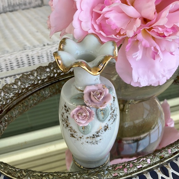 Vintage Porcelain & Frosted Glass Bud Vases - Picture 4 of 8